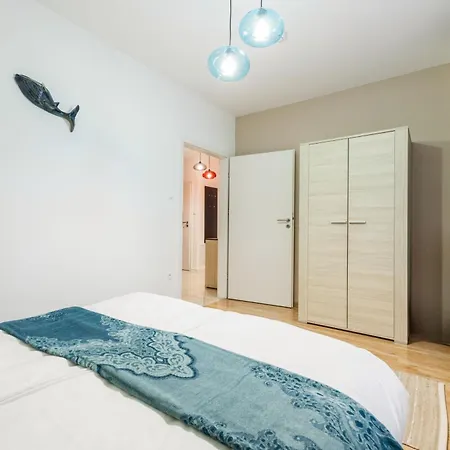 דירה Chic Downtown Getaway *