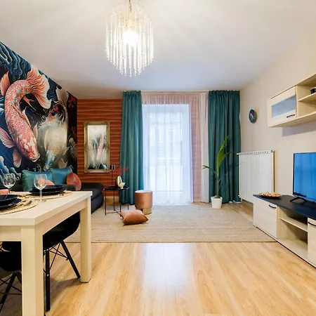 Chic Downtown Getaway بودابست